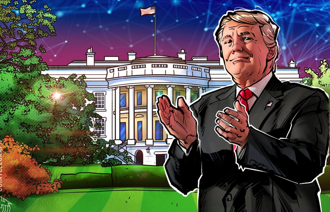 Memecoin topluluğu ABD Kongre Binası yakınlarına 3.6 metrelik altın Trump Bitcoin heykeli dikti