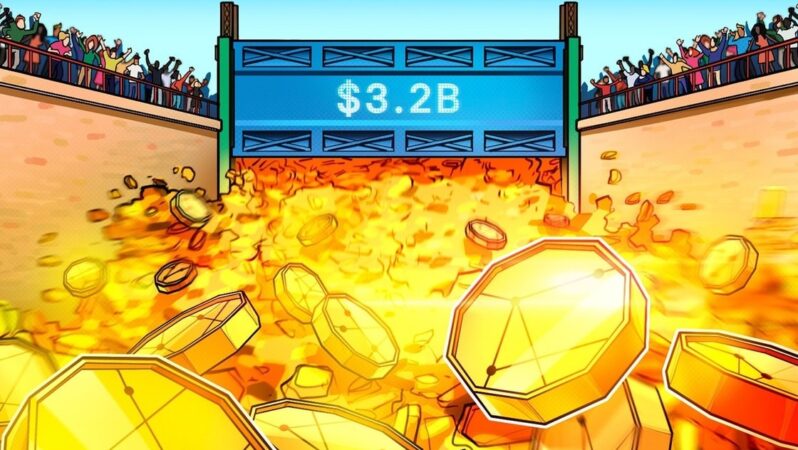 Kripto fonlar, Cuma günkü ani çöküşe rağmen 3,2 milyar dolarlık giriş çekti.